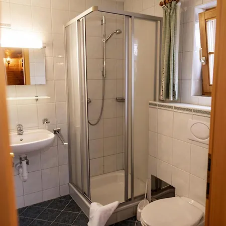 Urige Doppelhaushaelfte 11 Apartment Grafenweg